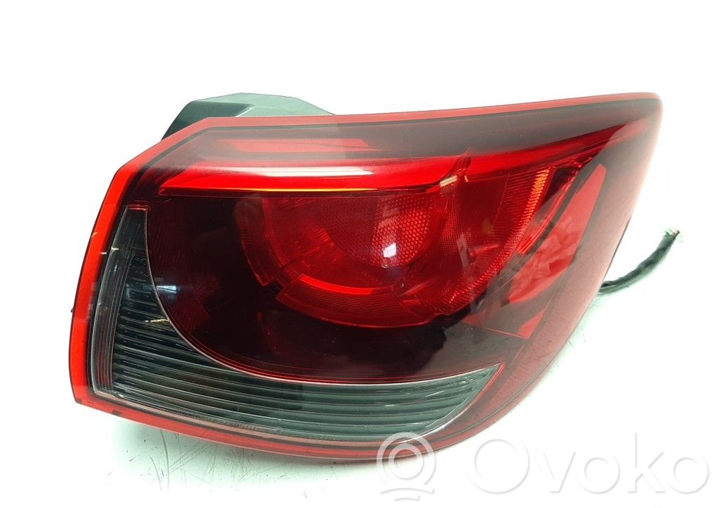 Rear/tail lights   DB5J51150