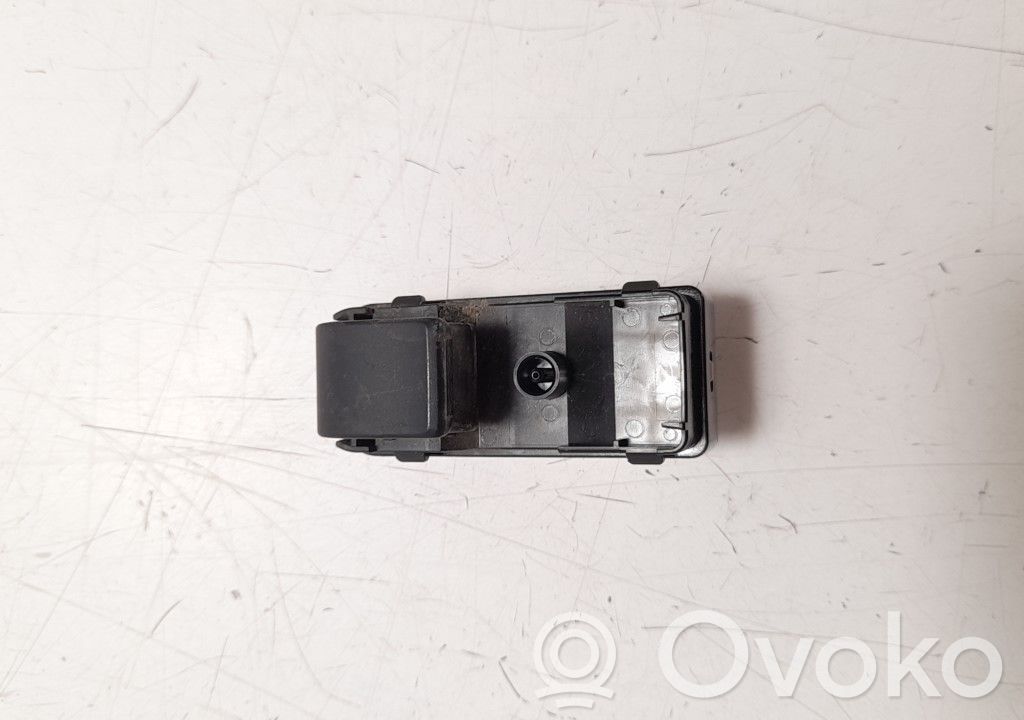 Mazda 3 III Electric window control switch 