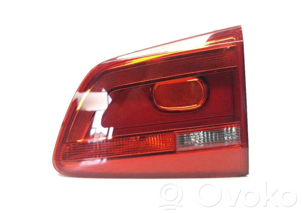 Volkswagen Touran II Lampă spate în capacul portbagajului 