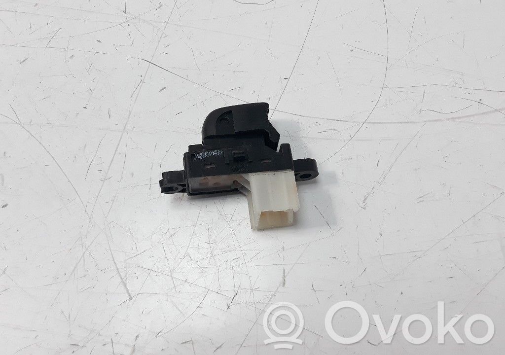 Nissan Qashqai Comutator comandă geamuri electrice 
