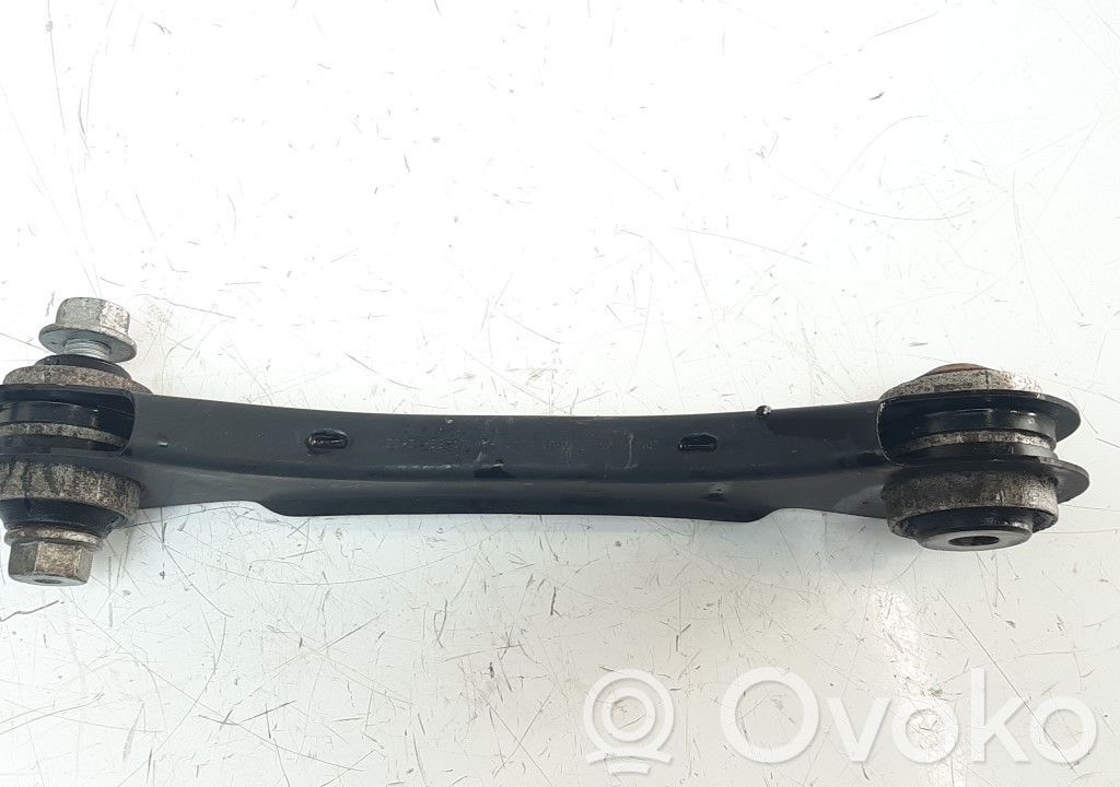 Brazo de suspensión trasero   6792519