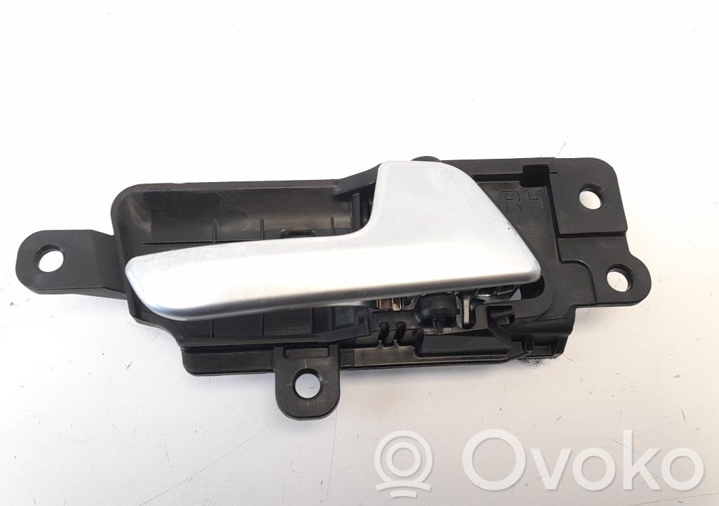 Manecilla interna puerta delantera   82623F1000