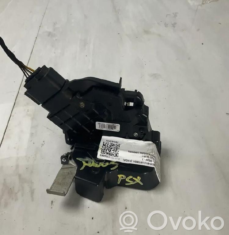 Ford Focus Aizmugurē slēdzene 