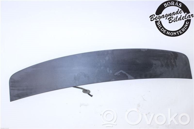 Becquet de coffre   1511226