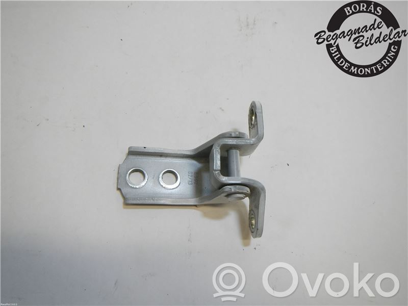 Peugeot 107 Front door upper hinge 