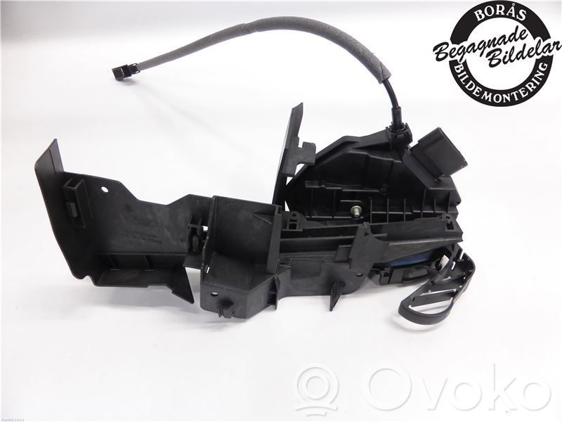 Ford Focus Front door lock 