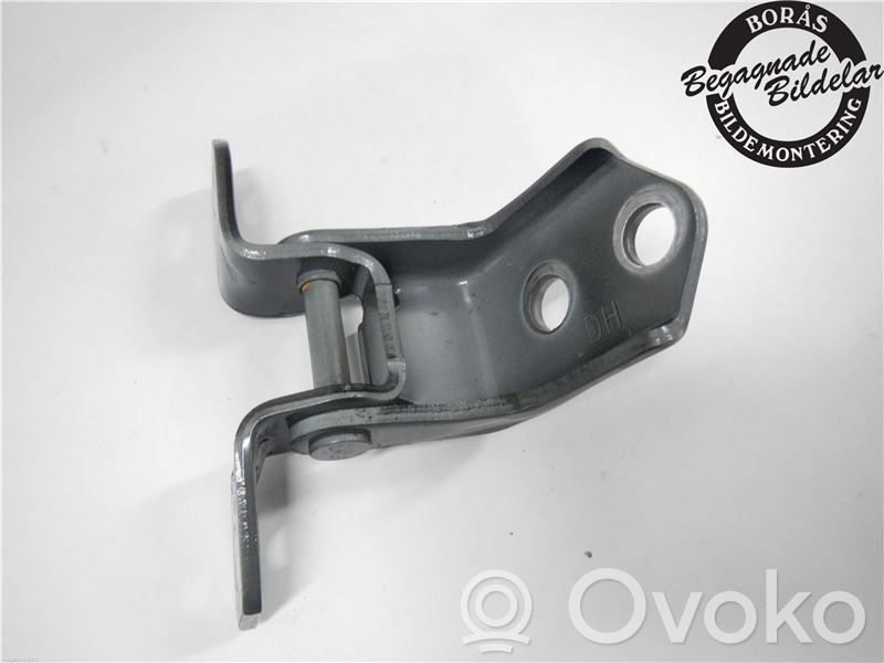 Mazda 2 Front door lower hinge 