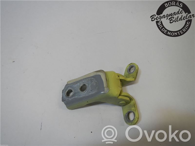 Citroen C1 Front door upper hinge 