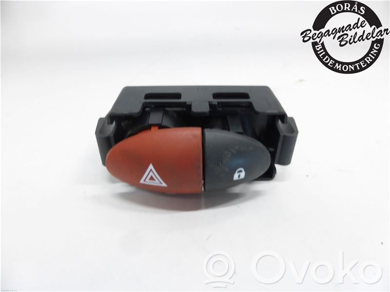 Hazard light switch   8200214896