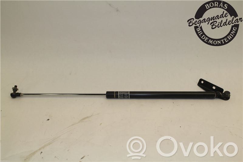 Subaru Outback Tailgate strut 