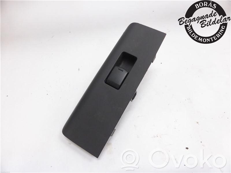 Nissan Navara D40 Electric window control switch 