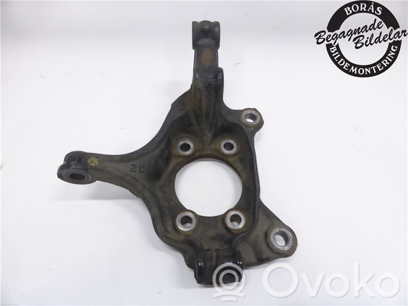 Front wheel hub spindle knuckle   B45A33031