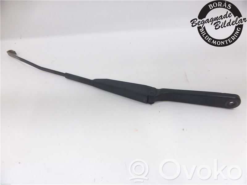 Citroen Berlingo Front wiper blade arm 