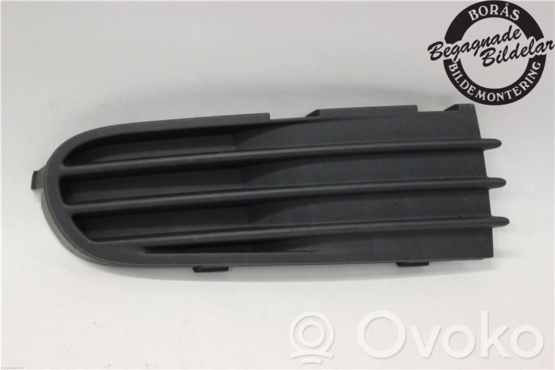 Volvo V50 Rivestimento del pannello parte angolare del paraurti anteriore 