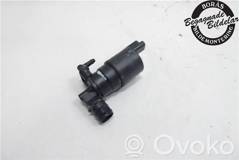 Windscreen/windshield washer pump   643476