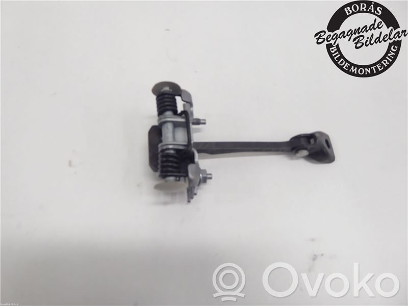 Citroen C3 Takaoven pidätin 