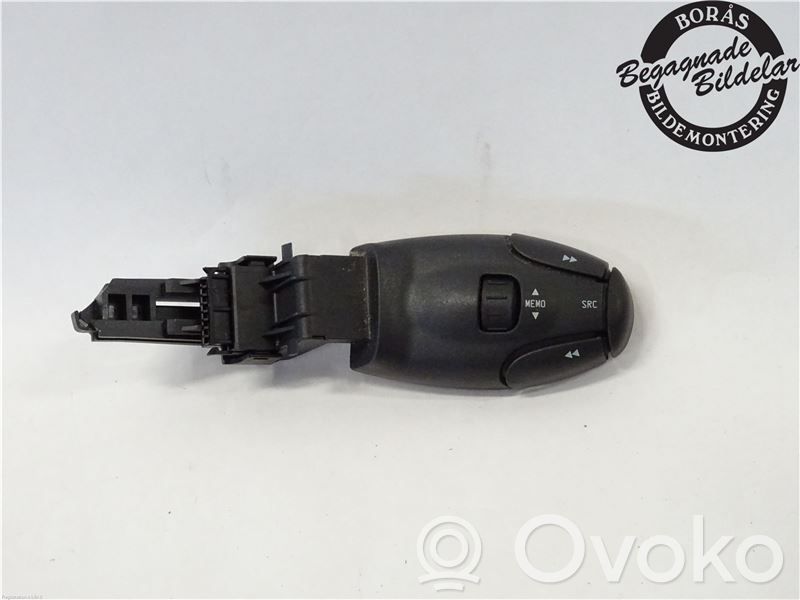 Peugeot 206+ Steering wheel buttons/switches 