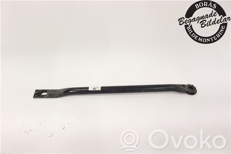 Ford Focus Cits aizmugures šasijas elements 