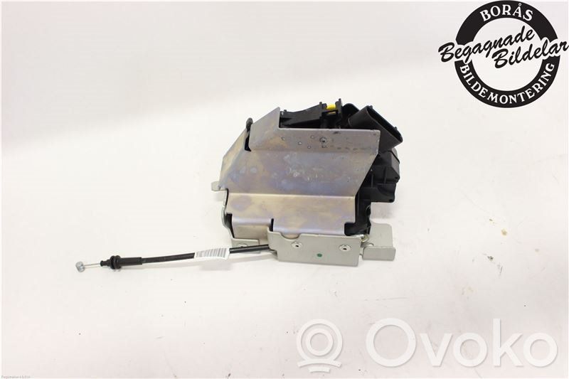 Ford Transit Custom Takaoven lukko 