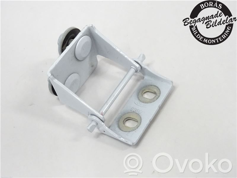 Ford Focus Tailgate/trunk/boot hinge 