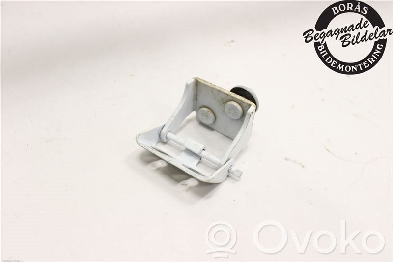 Ford Fiesta Tailgate/trunk/boot hinge 
