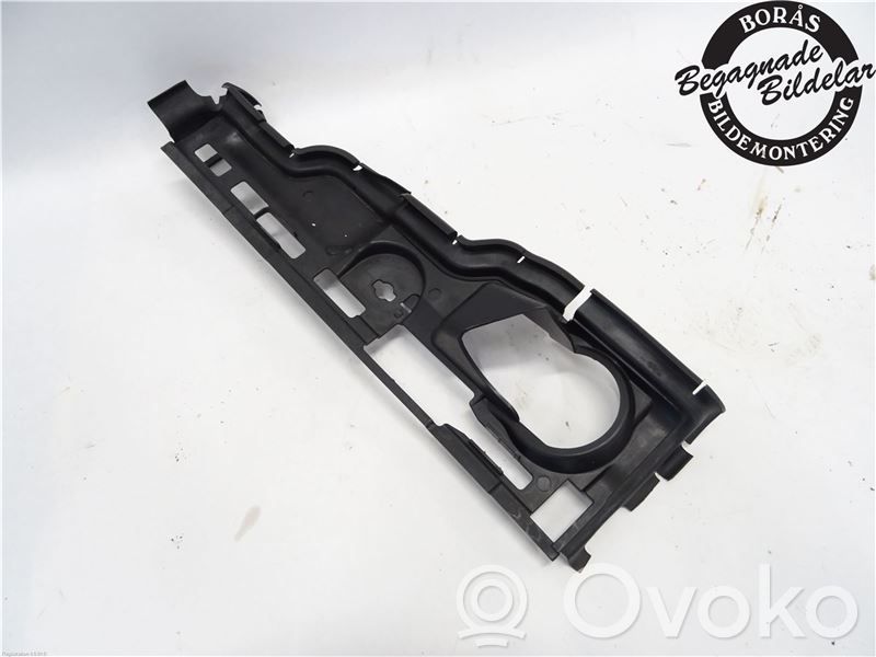 Volvo V60 Radiatoriaus oro nukreipėjas (-ai) 