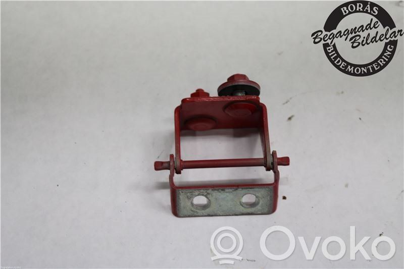 Ford Focus Tailgate/trunk/boot hinge 