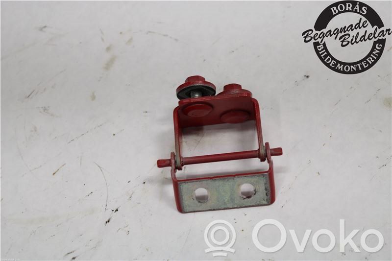 Ford Focus Tailgate/trunk/boot hinge 