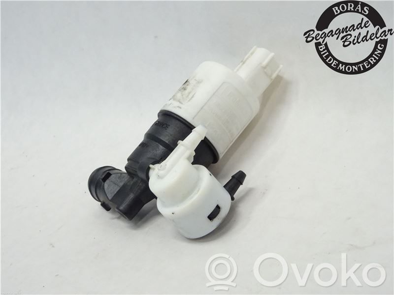 Windscreen/windshield washer pump   1692412