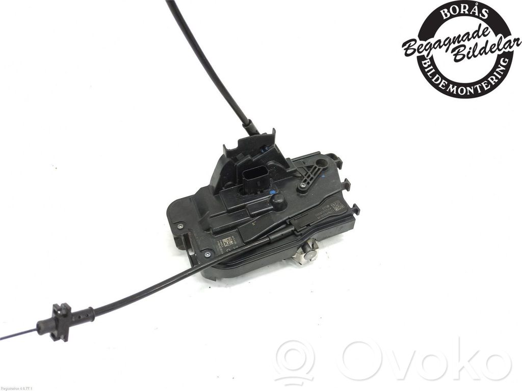 Front door lock   2338022
