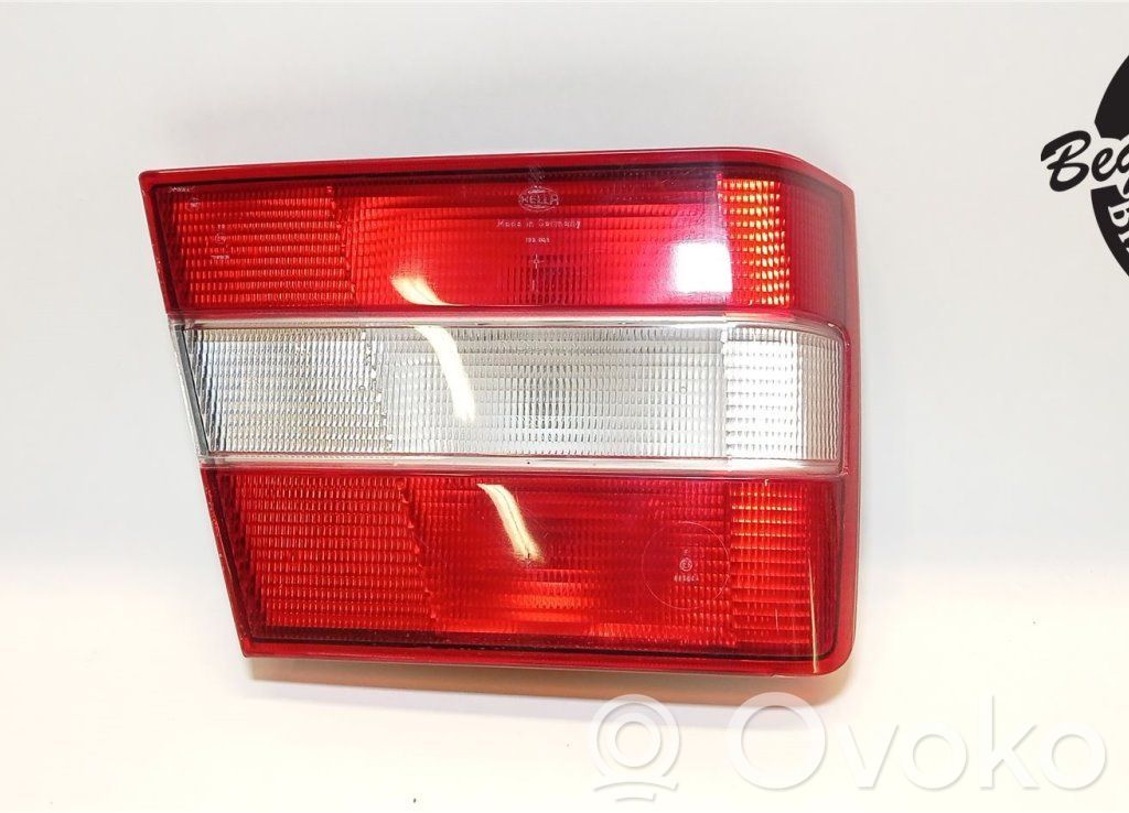 Volvo 940 Galinis žibintas dangtyje 