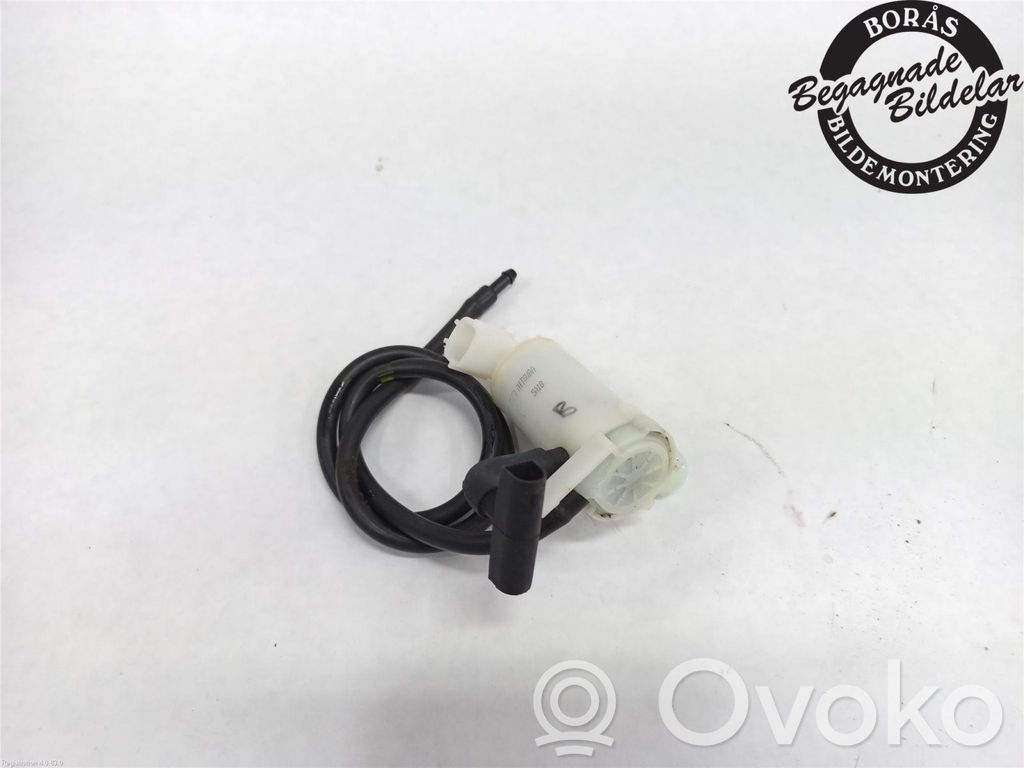 Subaru Forester SJ Windscreen/windshield washer pump 