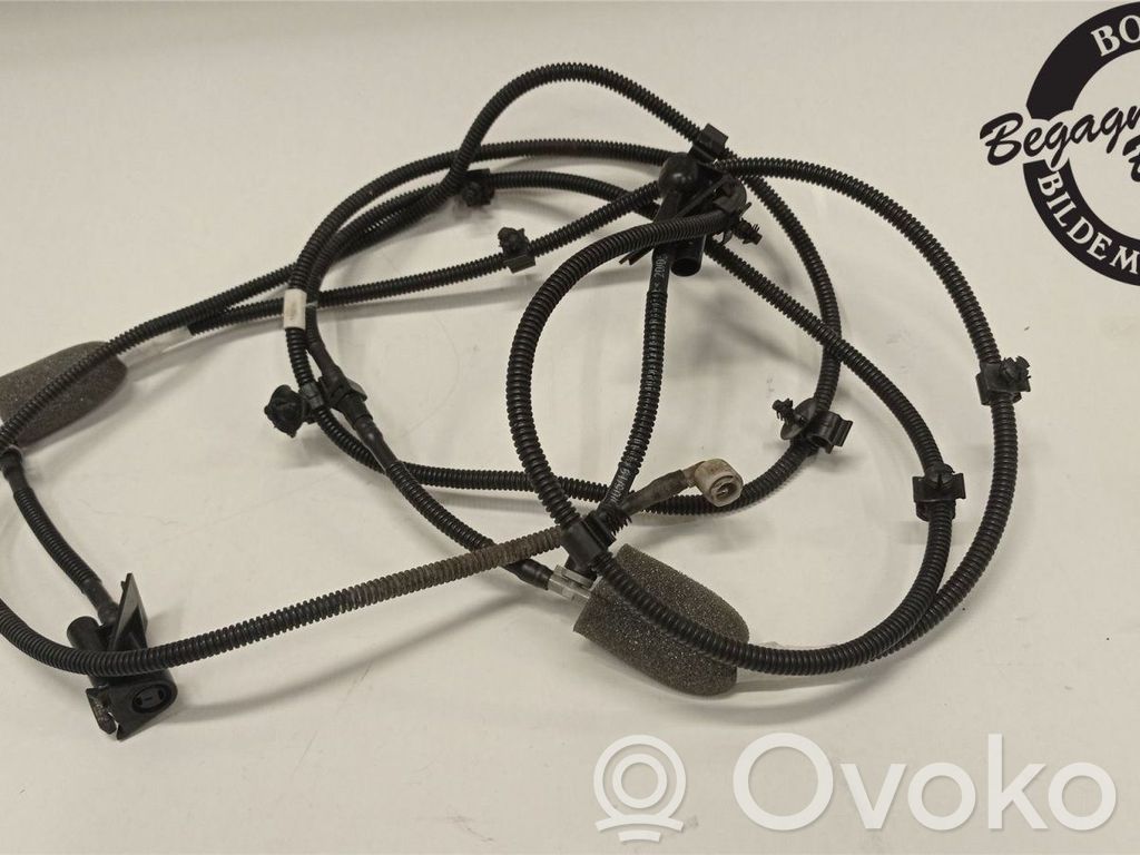 Ford Focus Windshield washer spray nozzle 