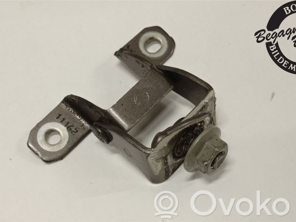 Nissan Pulsar Tailgate/trunk/boot hinge 