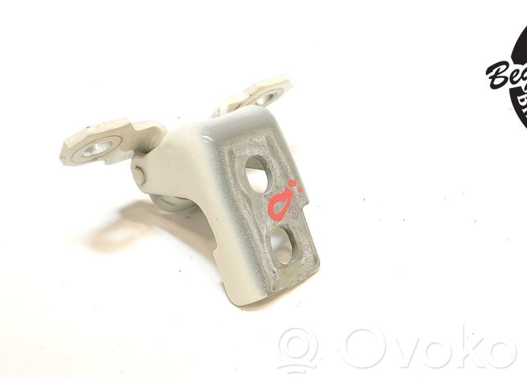 Renault Captur Rear door upper hinge 