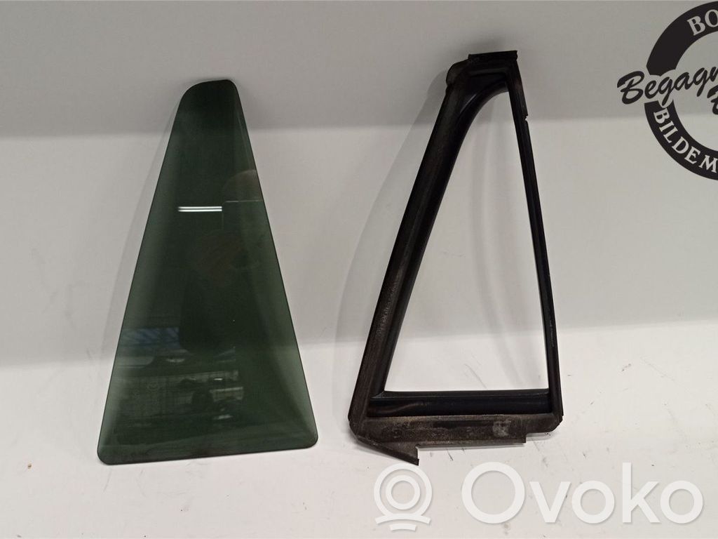 Ventanilla de ventilación de la puerta trasera   GHR172661A,GHR172661A9D