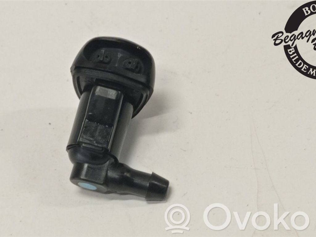 Windshield washer spray nozzle   D65167510B