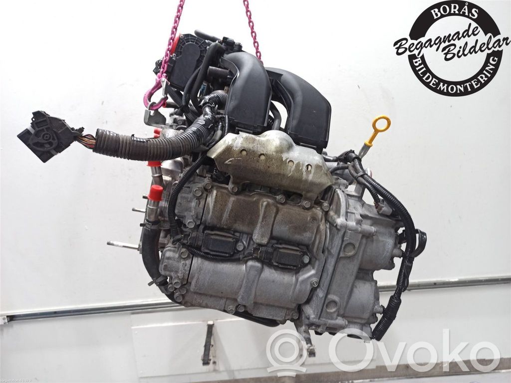 Silnik   10100CD220