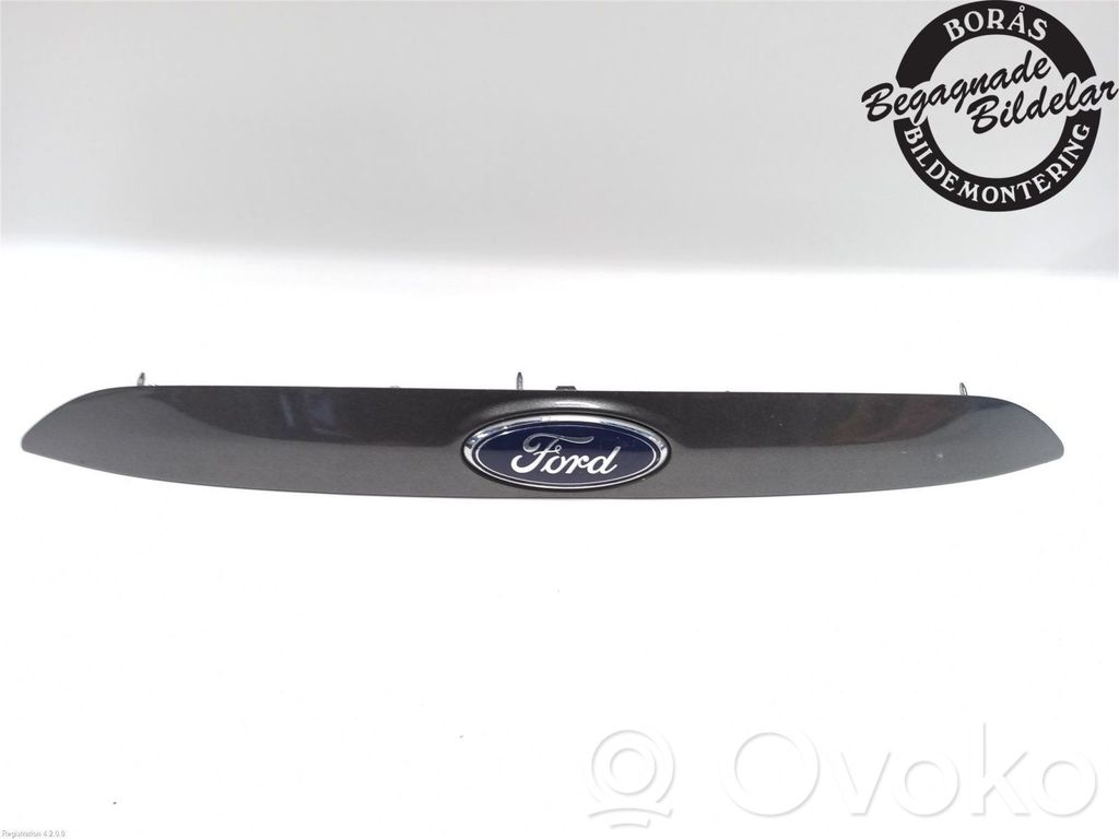 Ford Kuga II Tailgate trim 