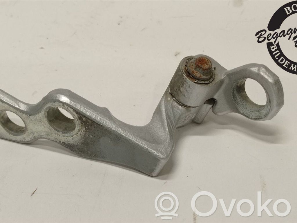 Ford Kuga I Front door lower hinge 