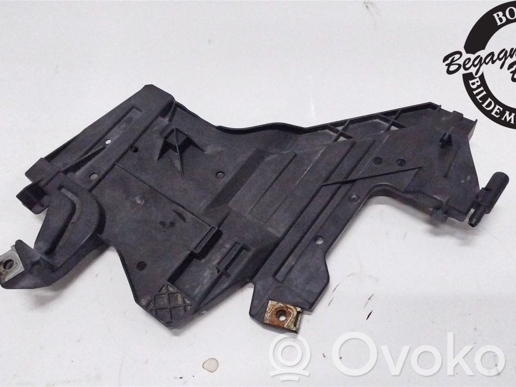 Audi A4 S4 B8 8K Headlight/headlamp mounting bracket 
