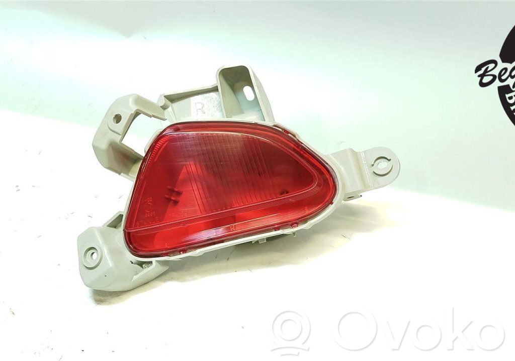 Mazda 2 Reflector spate 