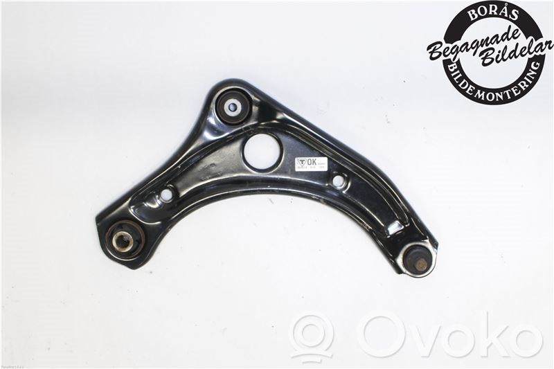 Nissan Note (E12) Querlenker Achsschenkel vorne 