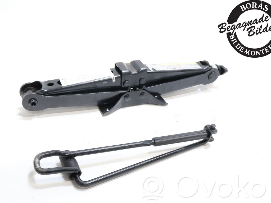 Audi A3 S3 8V Lift Jack 