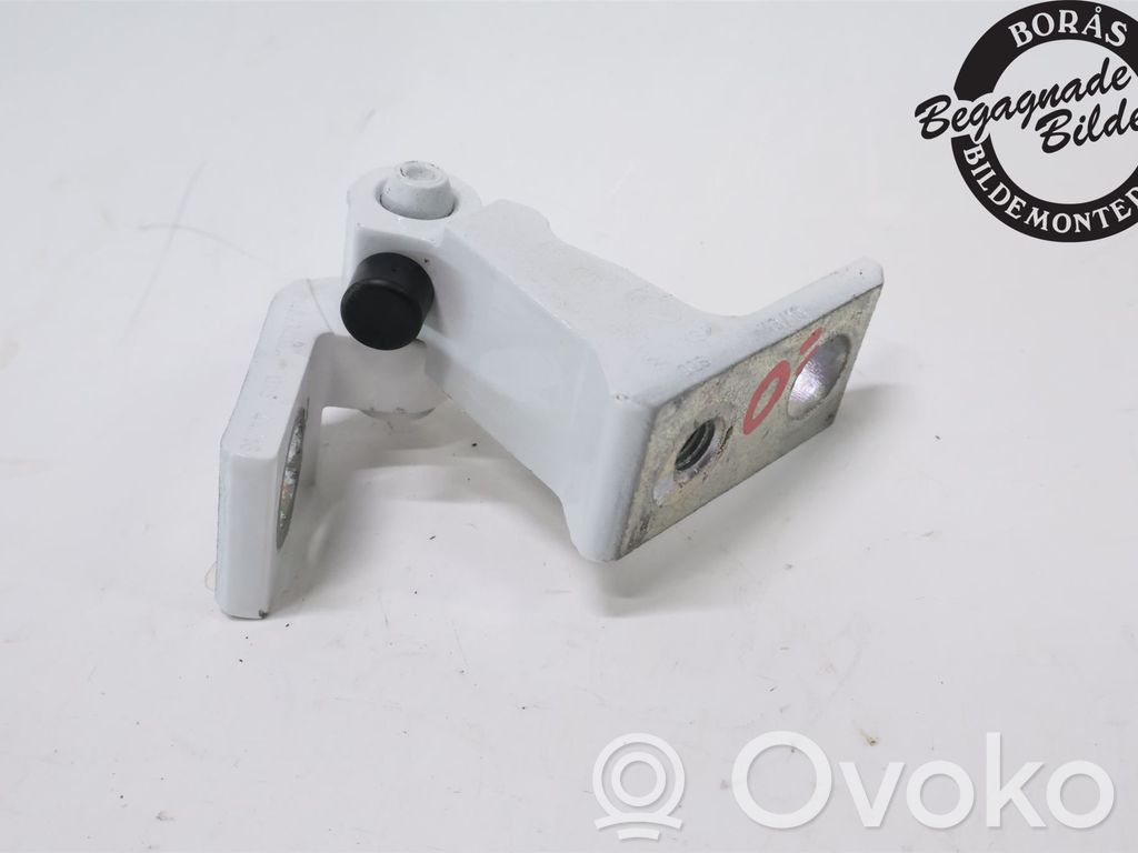 Front door upper hinge   8X4833408A,8X0831404B