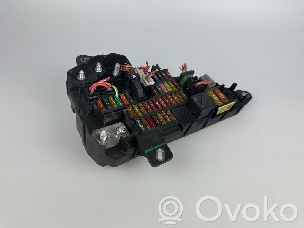Drošinātāju bloks   6906588,518811047