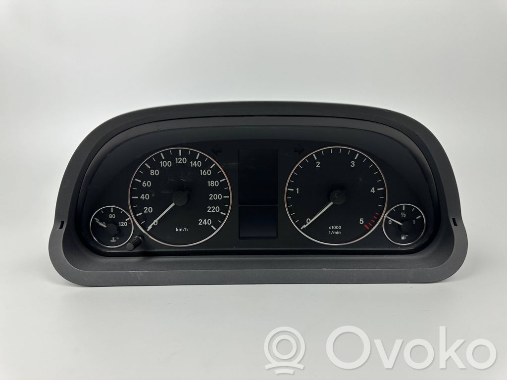 Mercedes-Benz A W169 Licznik / Prędkościomierz 