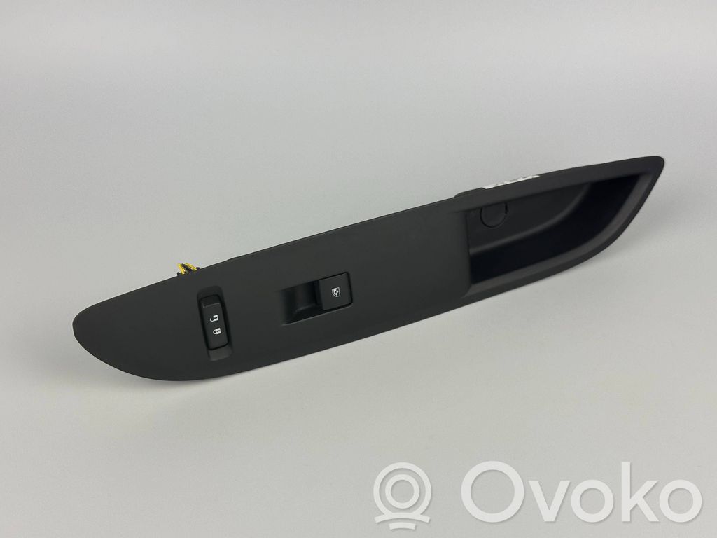 Buick Encore I Electric window control switch 