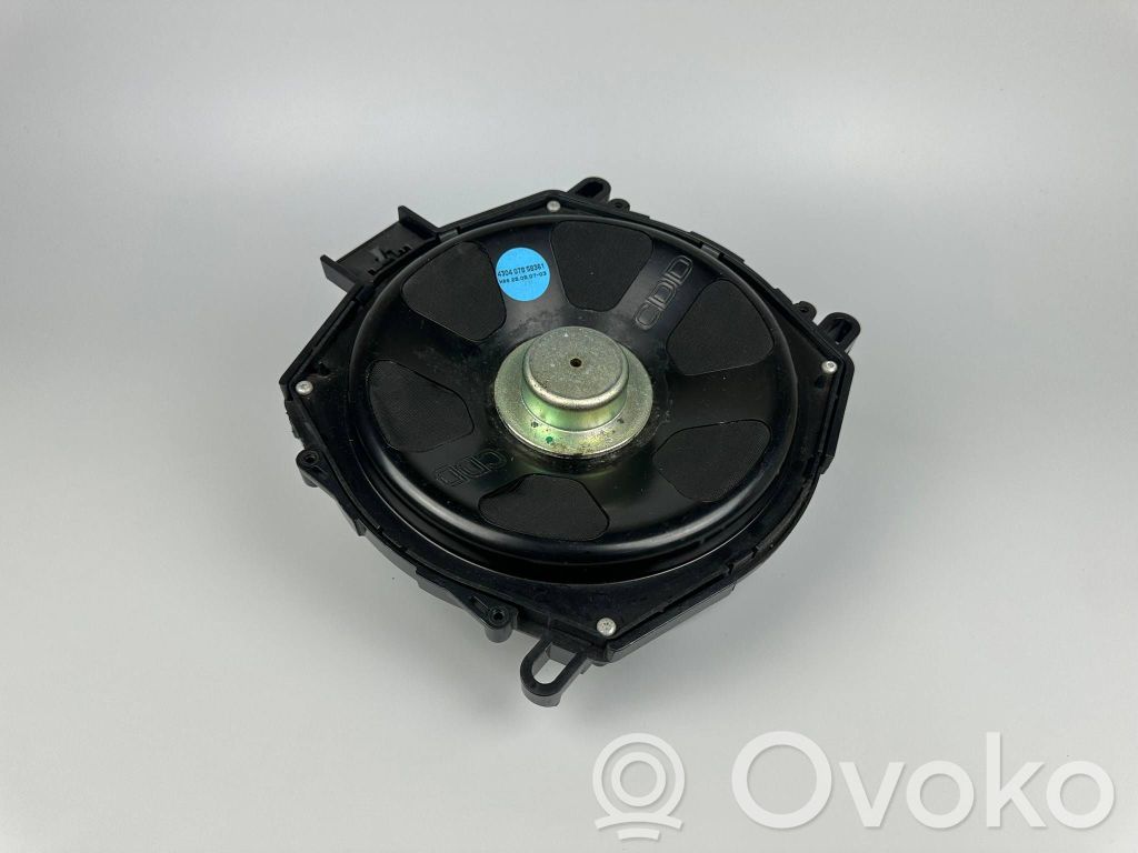 BMW X5 E70 Subwoofer 