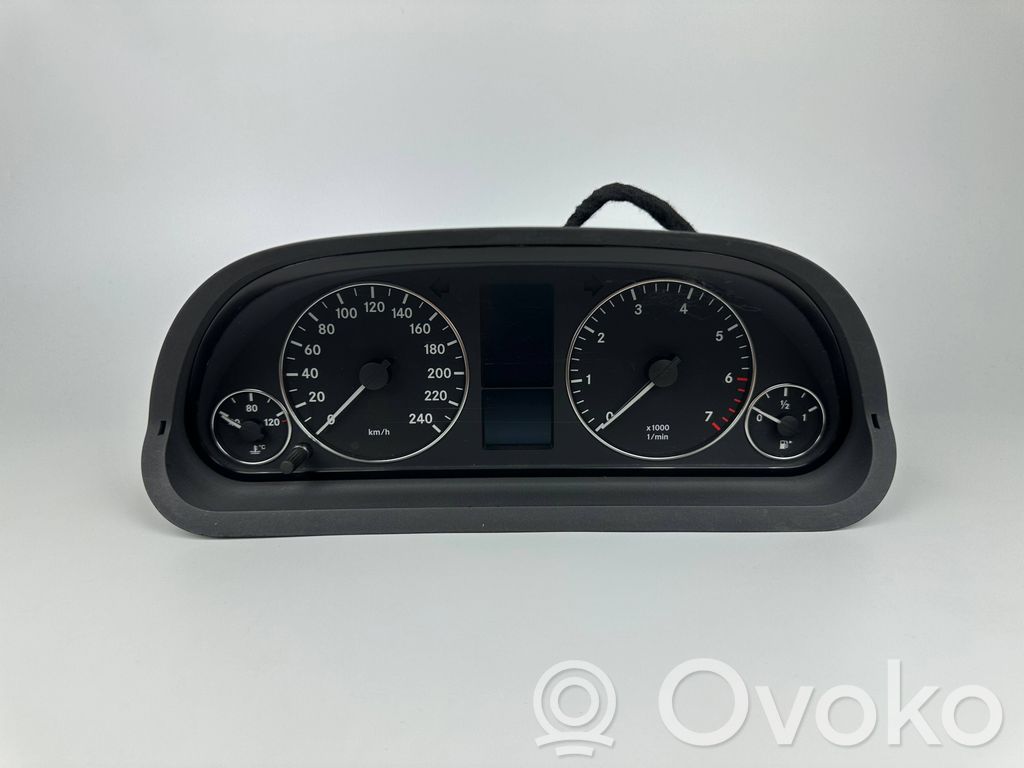 Mercedes-Benz A W169 Licznik / Prędkościomierz 